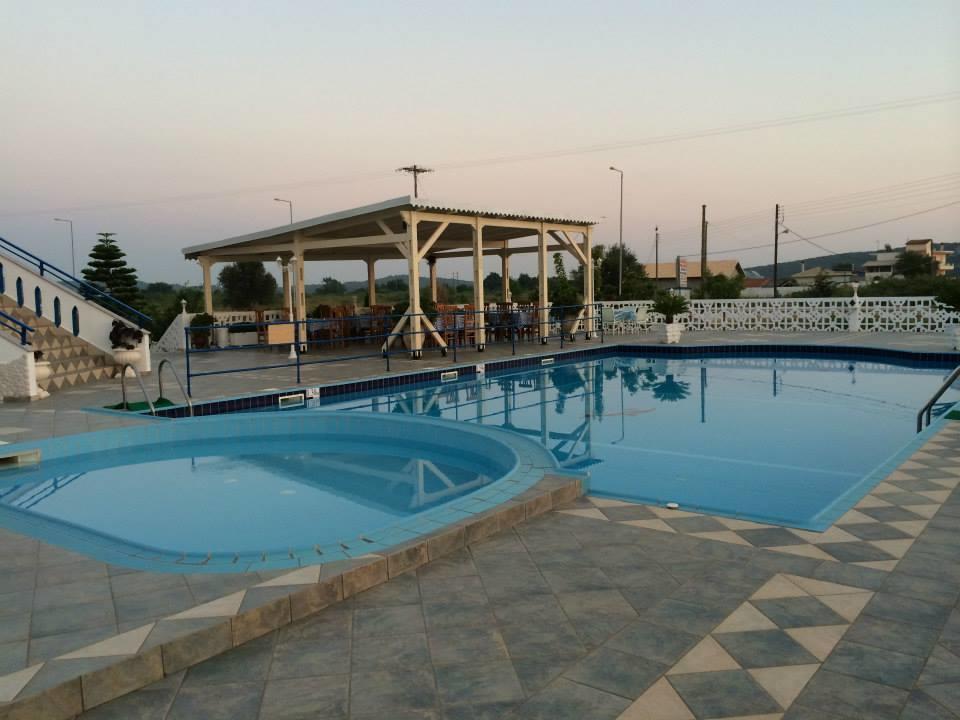 Aparthotel Gogas Palace Ammoudia Exterior foto